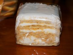 -光明牛奶棚(南泉店)