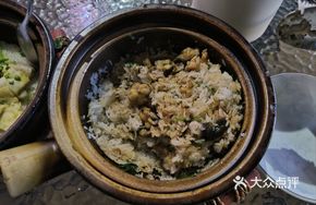 Steamed Eel with Black Bean Sauce in Clay Pot Rice
