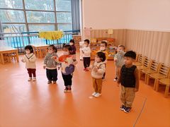 -小门牙好性格托育(北外滩中心)