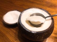 -志龙皇冠吃货椰子铺