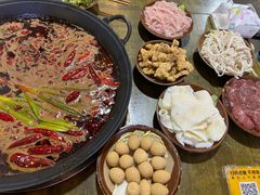 -黄潇洒老火锅(九眼桥宏济巷店)
