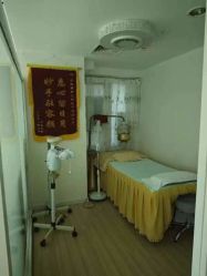 -荟草堂专业祛痘修护中心