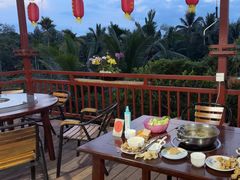 -万兴启丰椰子文化园餐厅
