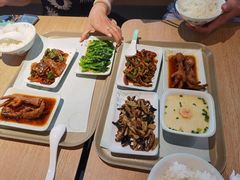 -老乡鸡(上海品尊国际中心店)