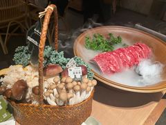 -三出山火锅(南京万象天地店)