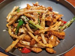 -魏铭鱼头捞饭(晋阳路店)