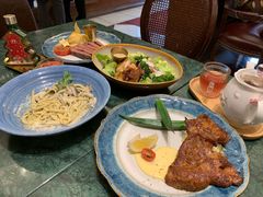-秘密旅行Bonjour(黑金冠 江南西店)