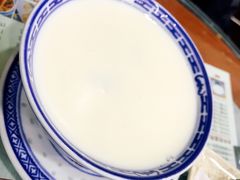 -赵记传承特色牛奶甜品(泉城广场店)