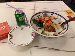 -阿瓦山寨·湘菜现炒·剁椒鱼头王(咸阳总店)