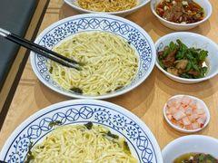 -李与白包子铺(桐梓林店)