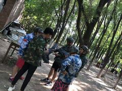 -亲兄弟真人CS团建拓展基地