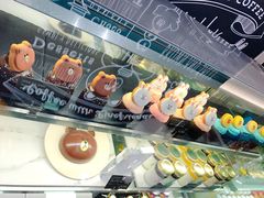 -LINE FRIENDS Garosu-gil Flagship Store