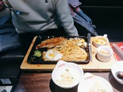 -豪享来牛排(人民店)