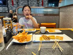 -卞二小串·鹤岗烧烤·坑烤(永定路店)