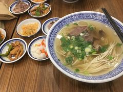 -陇兴楼兰州拉面(西安咸阳国际机场店)