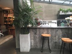 -HIGH FIVE哈福手工汉堡(桂林路店)