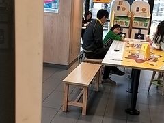 -麦当劳(金山红星美凯龙DT店)