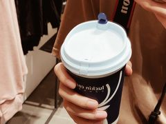 厚乳拿铁-瑞幸咖啡(宜昌国贸购物中心店)