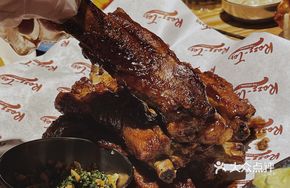 American Honey-glazed Pork Ribs