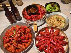 -巴厘龙虾·榜首油焖大虾(音乐学院·沿江酒馆店)