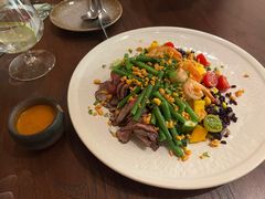 曼谷炭烤牛肉鲜虾黄瓜芒果沙拉-FOOOO CITY CLUB 孚乐里音乐西餐酒吧(来福士店)