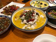 酸菜鱼-翠山·映月湖景餐厅(映月湖公园店)