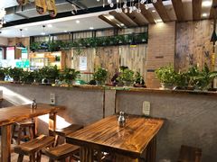 露天位-伊赫兰牛肉面(交大店)