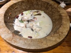 -滇香肴·云南菜蒸汽石锅鱼(云南北路店)