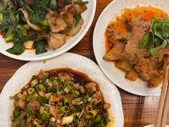 -茅屋大酒店