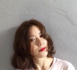 -UN·SAKA 右嗯造型