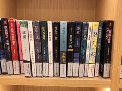 -漕河泾街道图书馆(漕河泾社区文化活动中心店)