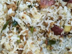 鹅乸腊肠煲仔饭-阳江河堤老牌曾记美食