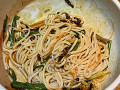 鸡丝凉米线-云海肴汽锅鸡·云南小炒(天津国金汇店)