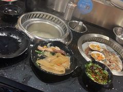 -钱小主·自助回旋烤肉火锅餐厅(东方新天地店)