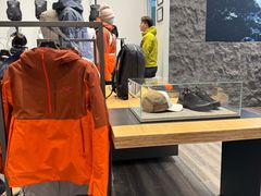 -ARC'TERYX始祖鸟(奕欧莱奥特莱斯店)