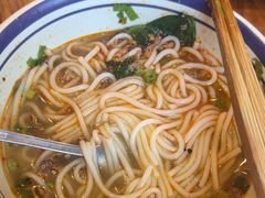 -云阿蛮云南生烫牛肉米线(奉贤路店)