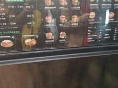 -龙治汉堡(中华城店)