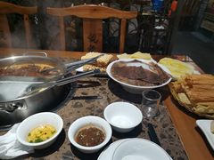 -悦牧·酸汤牛肉火锅(沃尔玛店)