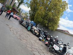 -正宗李家土鸡米线店