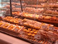 -巴黎贝甜(大宁国际商业广场店)