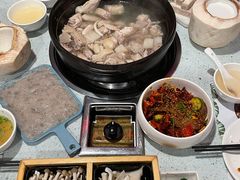 -烹然四季椰子鸡火锅(团结湖总店)