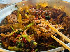 爆辣干锅鸭头-安诚居干锅鸭头(八角店)