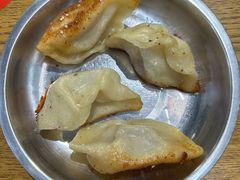 -黄阿姨锅贴大王(万航渡路店)