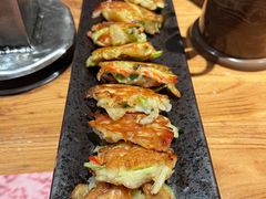 鱿鱼蔬菜饼-黑牛の店·和牛烧肉(大悦城店)