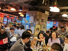 大堂-鲜入围煮花胶鸡海鲜火锅
