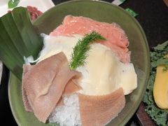 -三出山火锅(南京万象天地店)