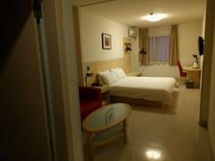 -锦江之星(广州海珠江泰路地铁站店)