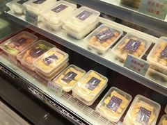 面包甜点陈列柜-老人和饭店(淮海中路店)