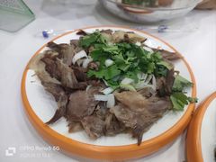 手撕狗肉-三姐妹冷面馆(保卫路店)