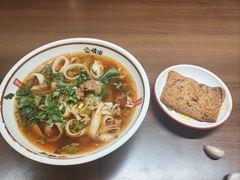 -顺溜·手工刀削面·黑金店(铜锣湾店)